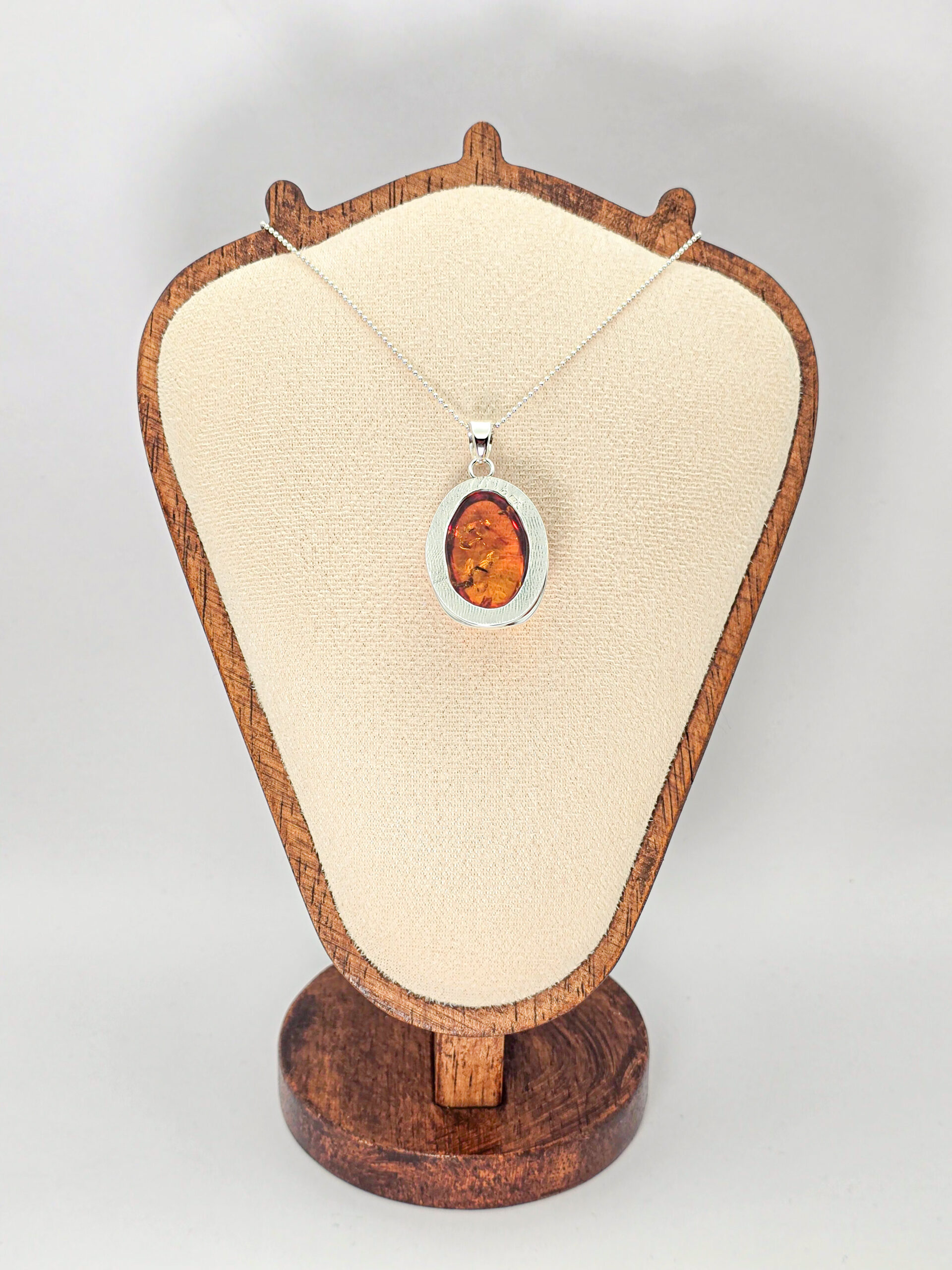 Srebrny wisior "Koniakowy Zachód" z koniakowym bursztynem - obrazek 3